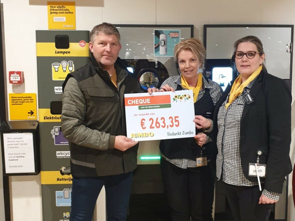 Klanten van Jumbo Winterswijk realiseren bloeiende zonnebloemranden